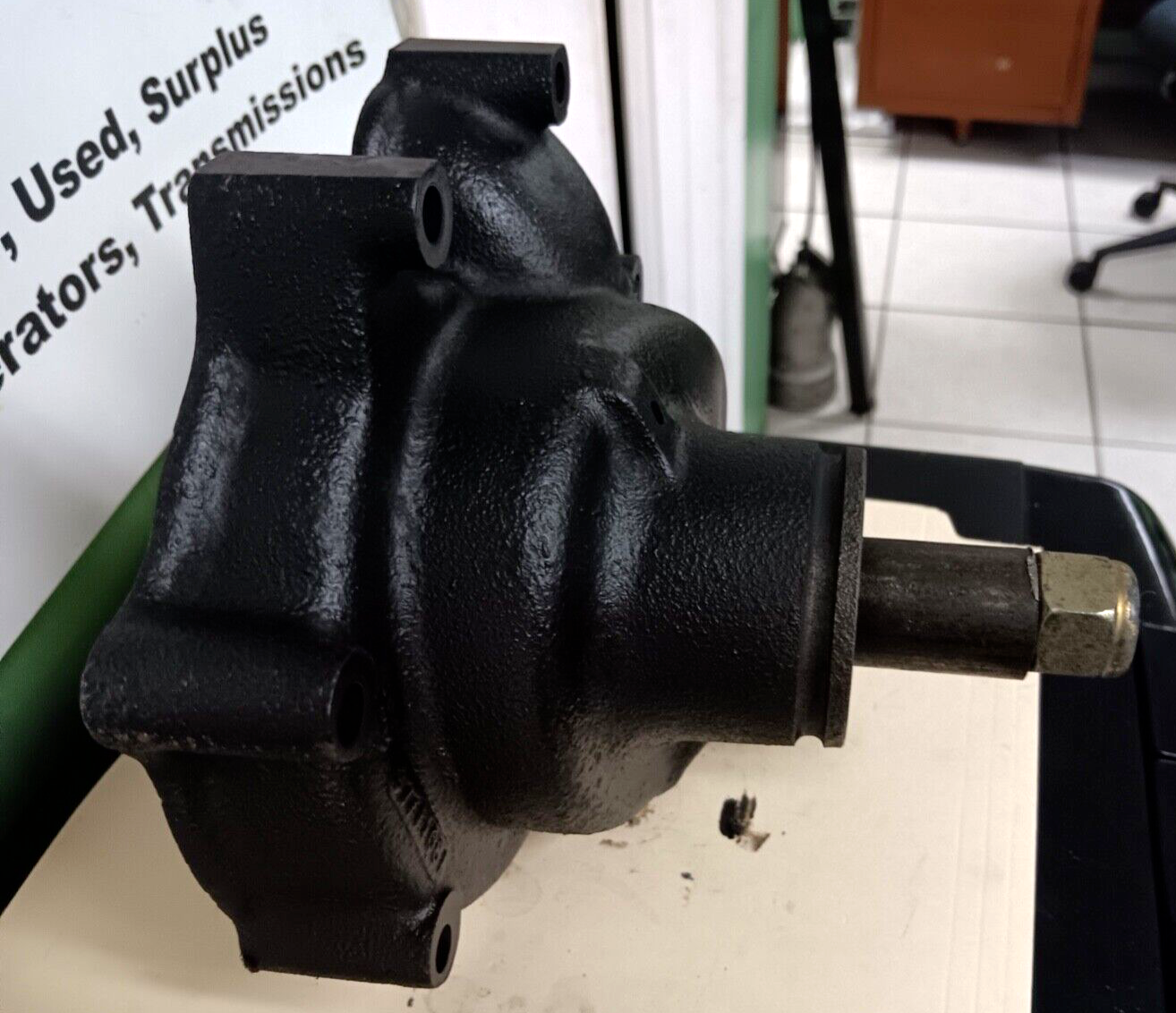 7711061 , PERKINS OEM PRE 1978 WATER PUMP FOR COUNTER CLOCKWISE ENGINE RARE NEW