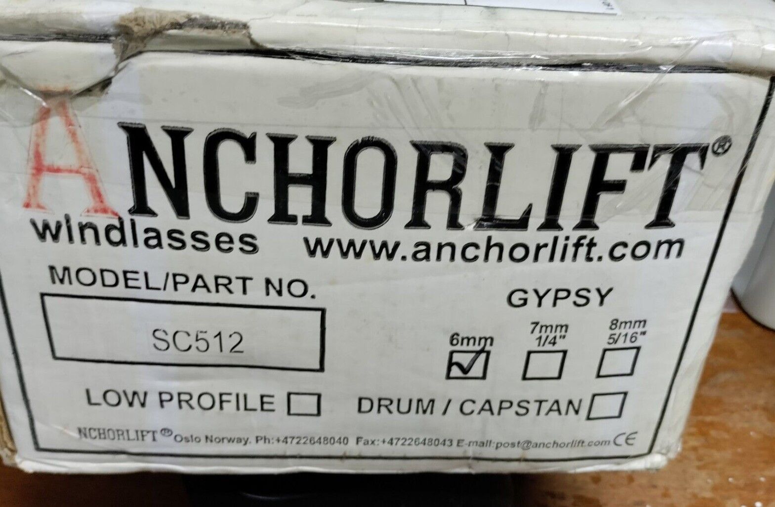 ANCHORLIFT WINDLASS MODEL # SC512  NEW IN BOX WITH CHAIN