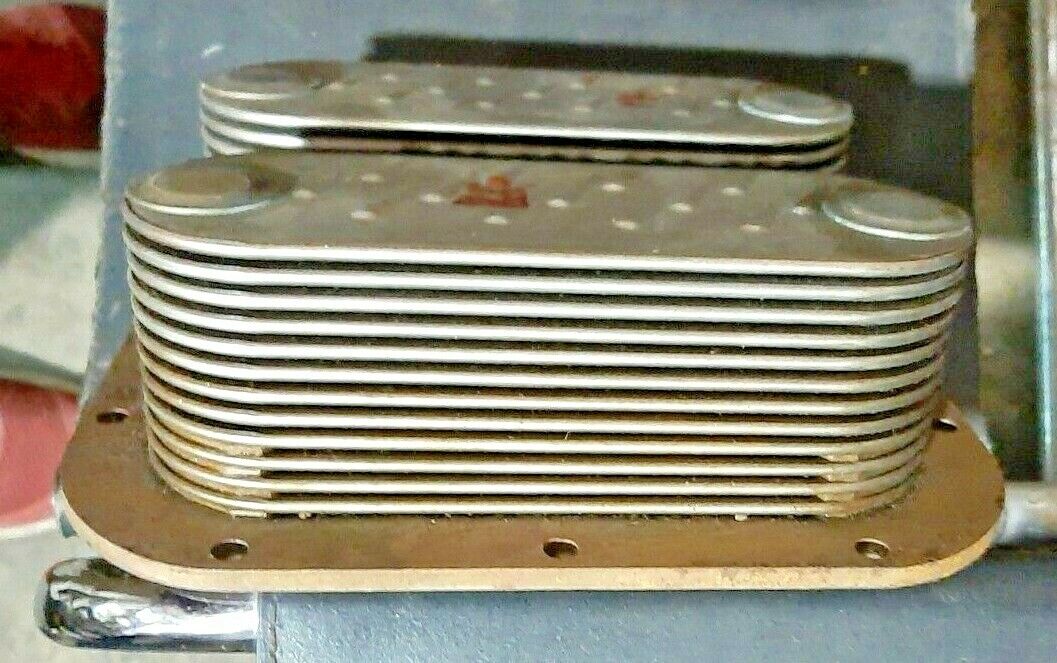 DETROIT DIESEL 8547237 OIL COOLER 24 PlATES NEW / OLD STOCK