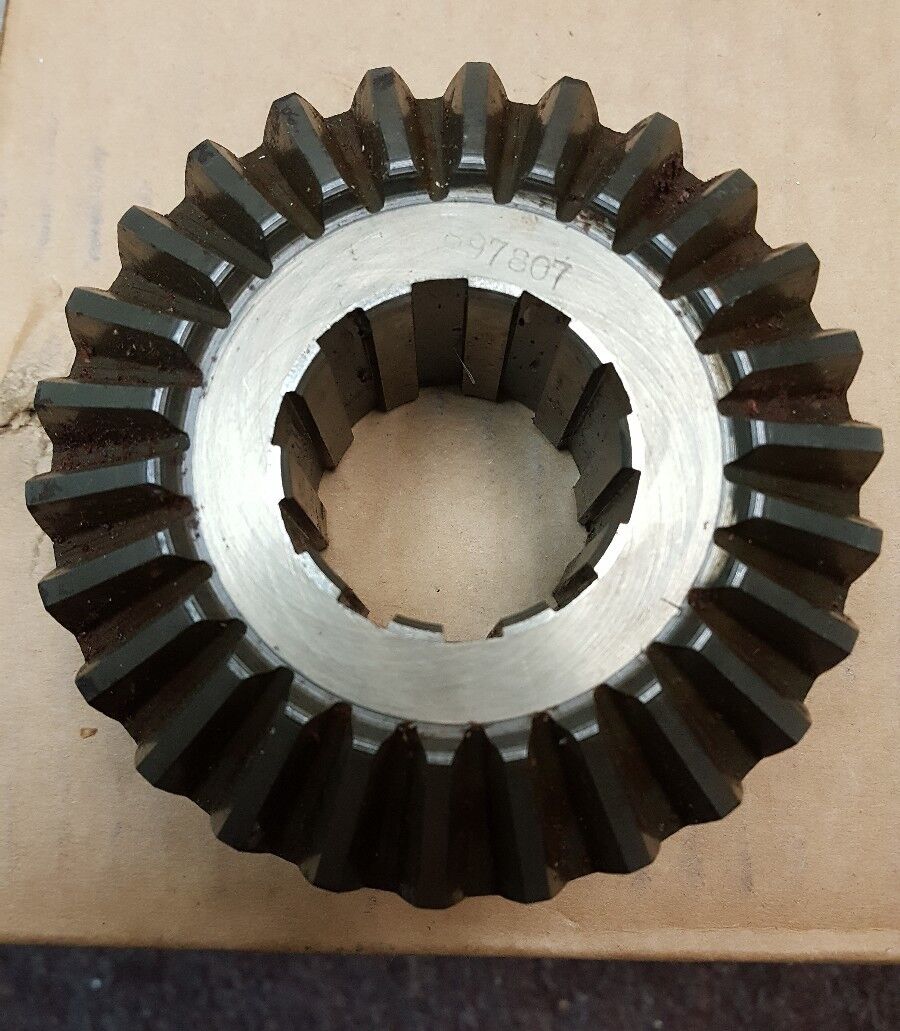 VOLVO PENTA GEAR #897807 NEW