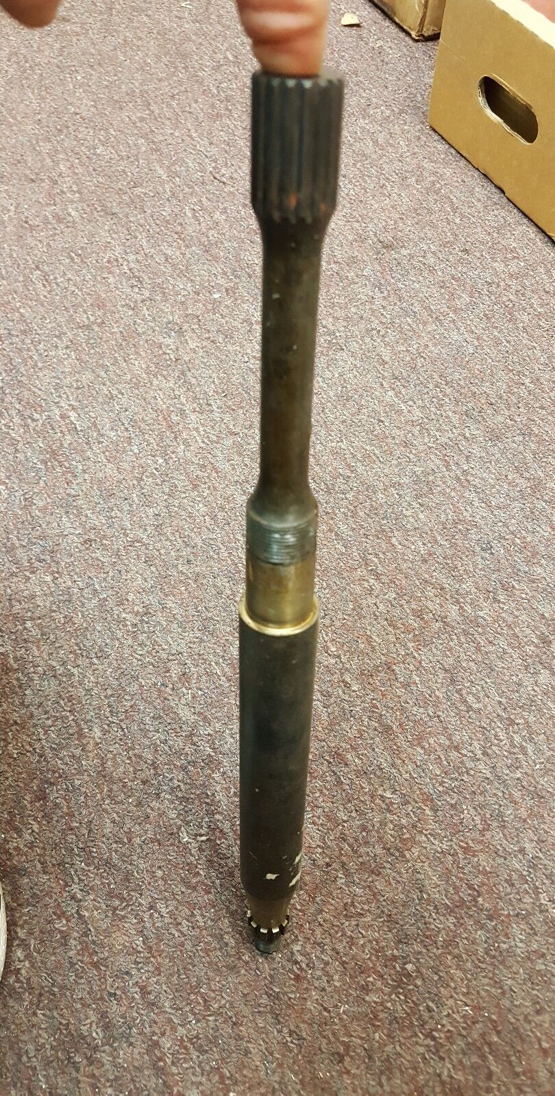 Volvo Penta 270 - 280 Vertical Shaft # 832555 NEW / OLD STOCK ORIGINAL