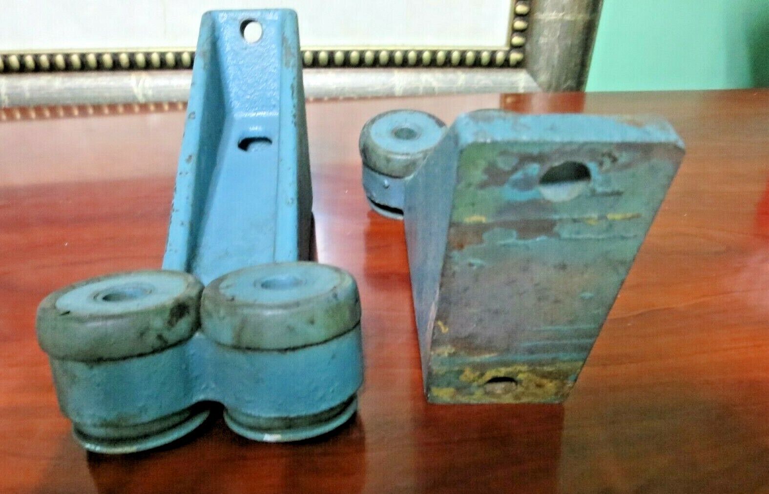 DUAL EYE REAR ENGINE MOUNT / NEW, OLD STOCK / PAIR OF TWO