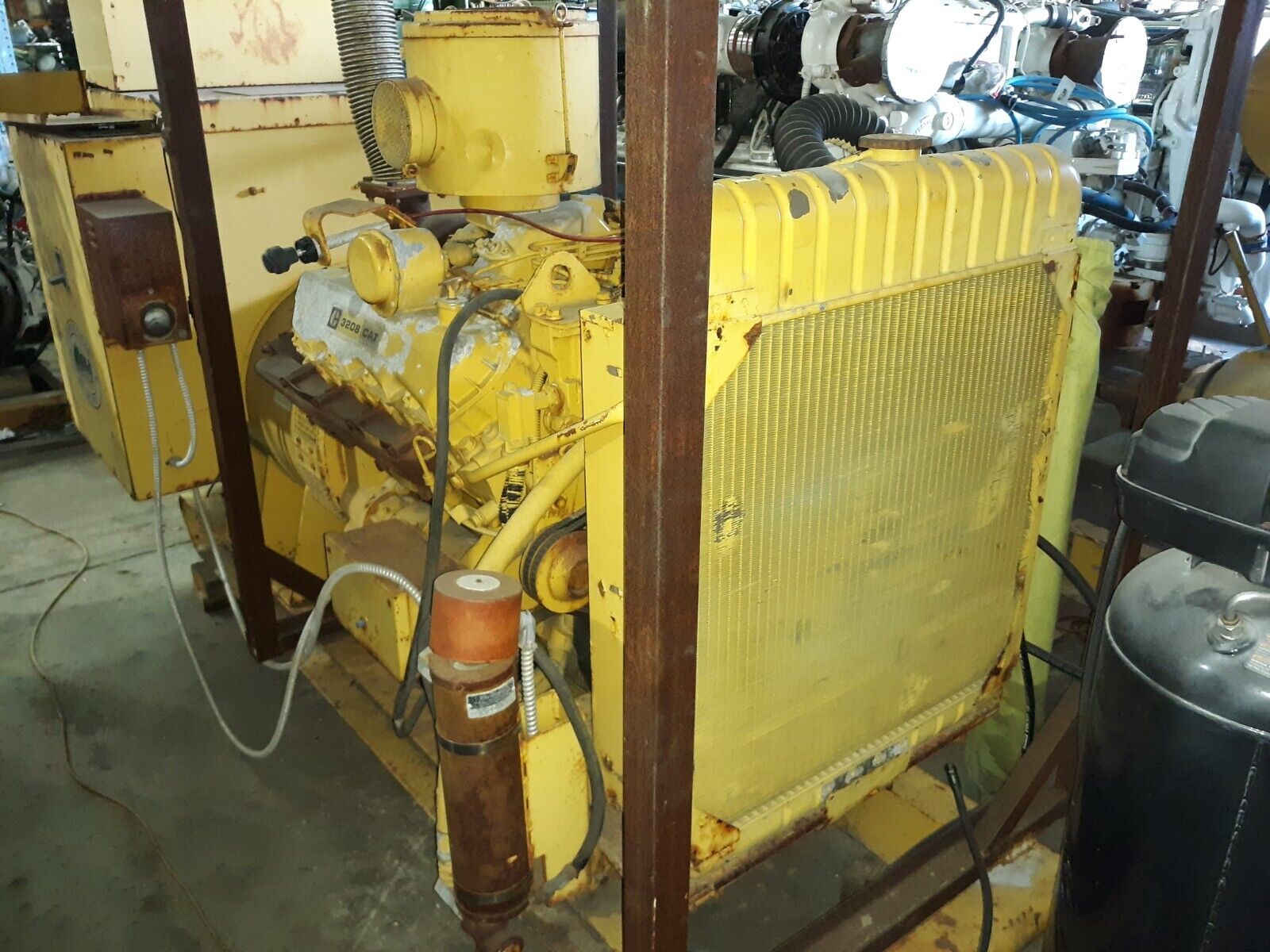CATERPILLAR 3208 DIESEL 150KW 3 PHASE OPEN FRAME SR4 GENSET 1557 ORIG. HOURS