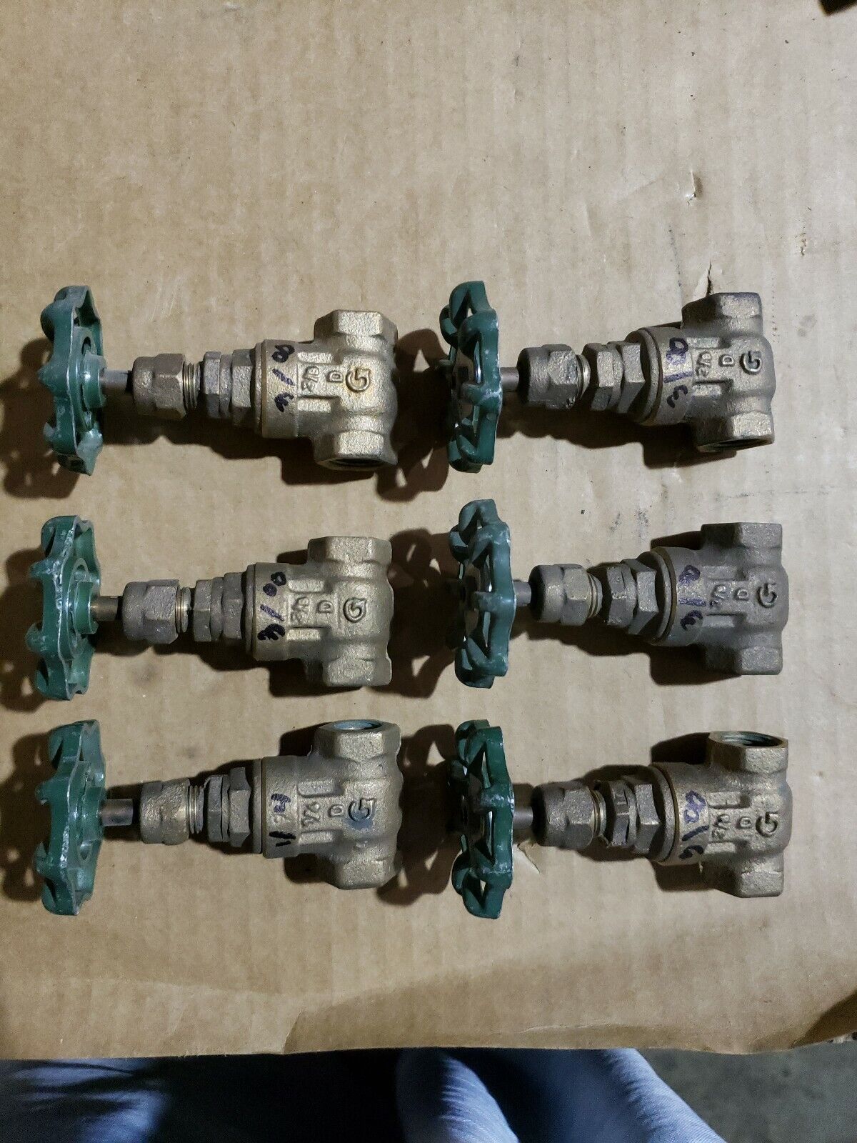 6 GRINNELL ITALIAN 3/8 INCH GATE VALVES NPT THREADS EACH END NEW OLD STOCK