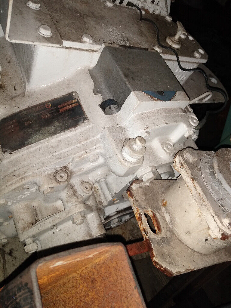 TWIN DISC MARINE TRANSMISSION MODEL #5091V P/N 5BD251 USED