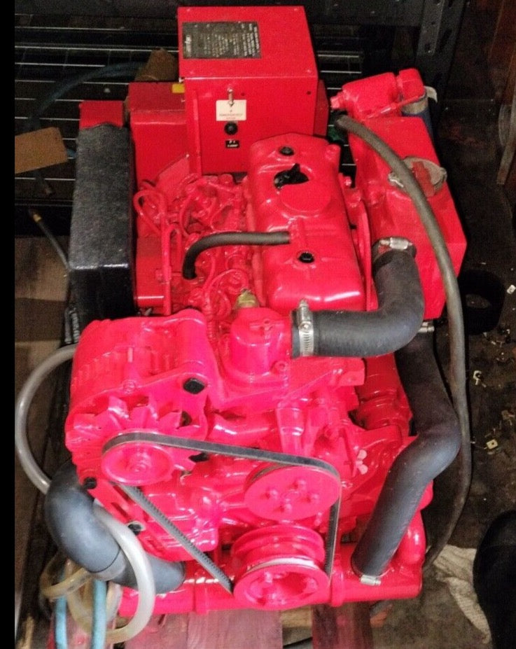 WESTERBEKE 10.0-BTD / DIESEL MARINE GENERATOR @60HZ. / 7.5 @50 HZ. 120/240V USED