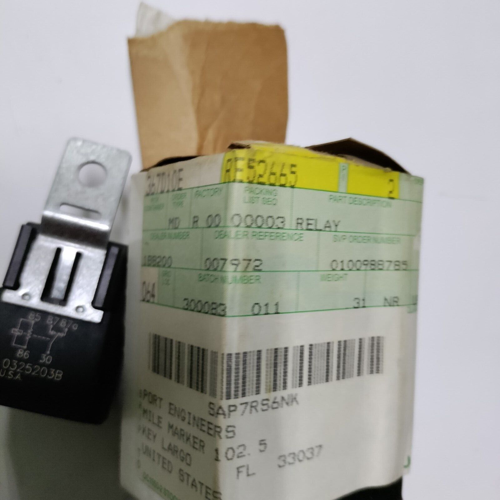 RE52665 OEM JOHN DEERE RELAY NEW IN BOX w / FREE SHIPPING