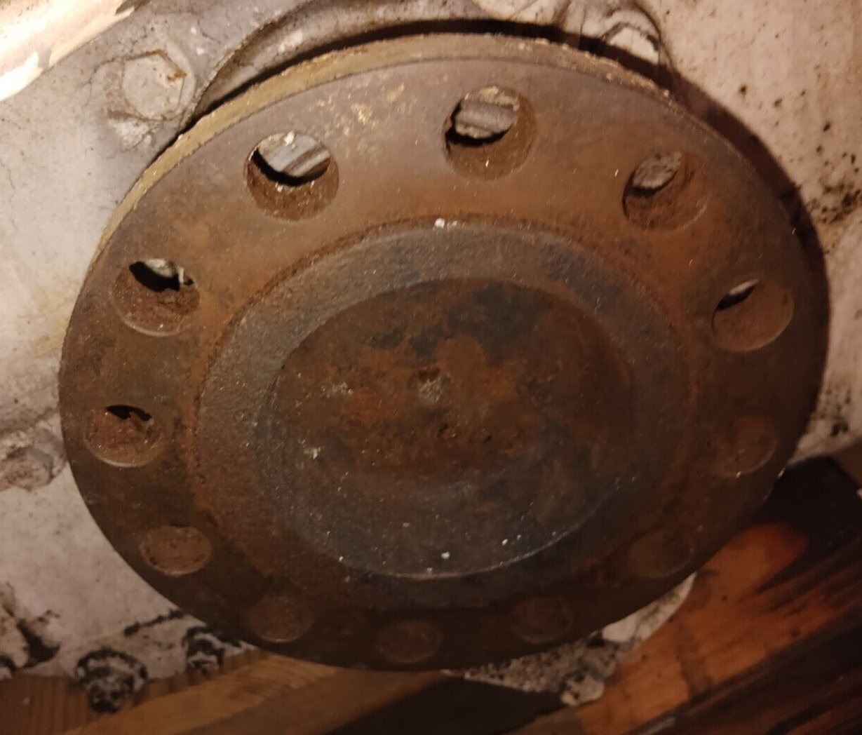 BW195P - ZF MARINE TRANSMISSION ( RATIO 1.77 - 1 RATIO ) USED