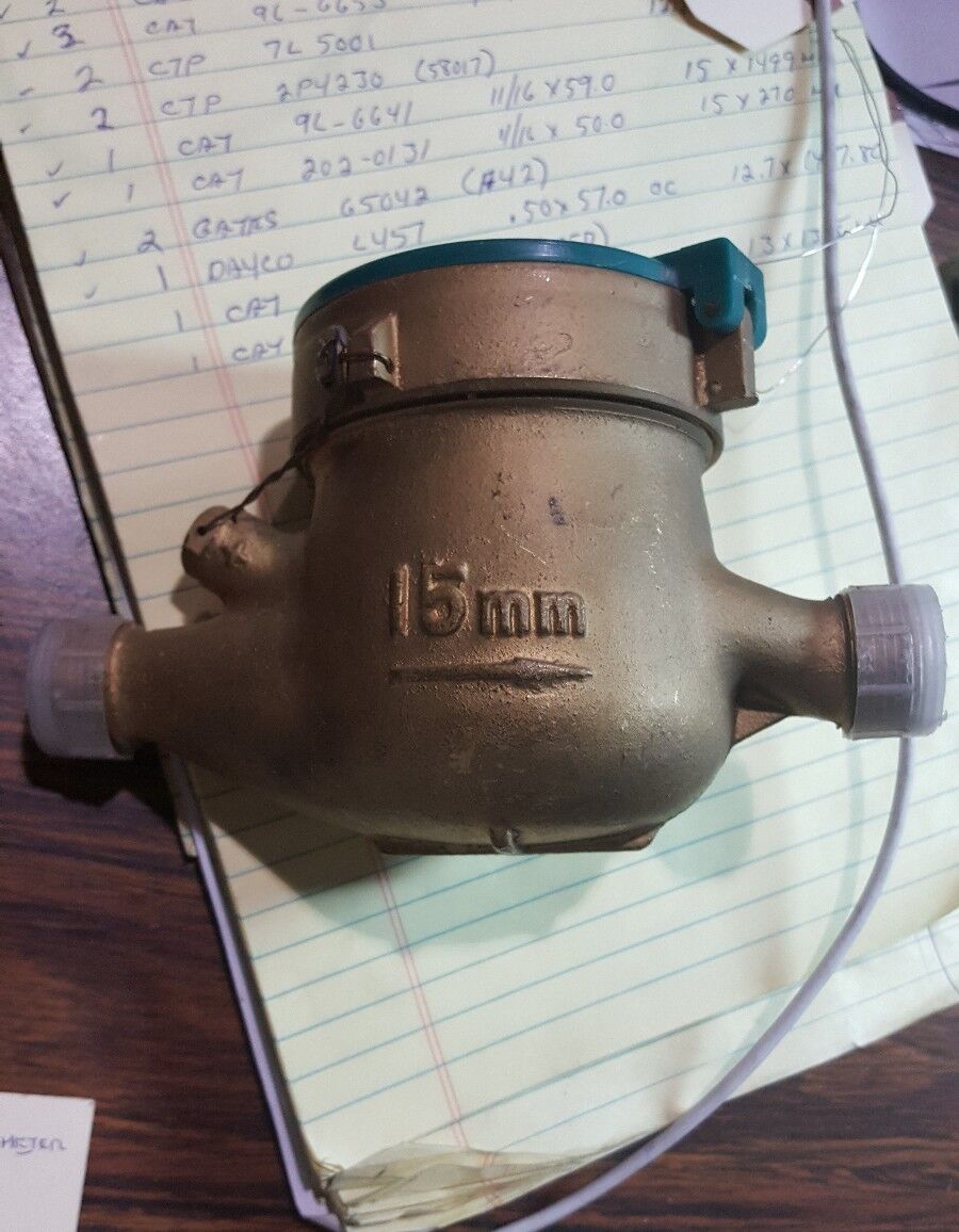 MULTI JET DRY TYPE VANE WHEEL WATER METER " USED " 3/4 " MNPT