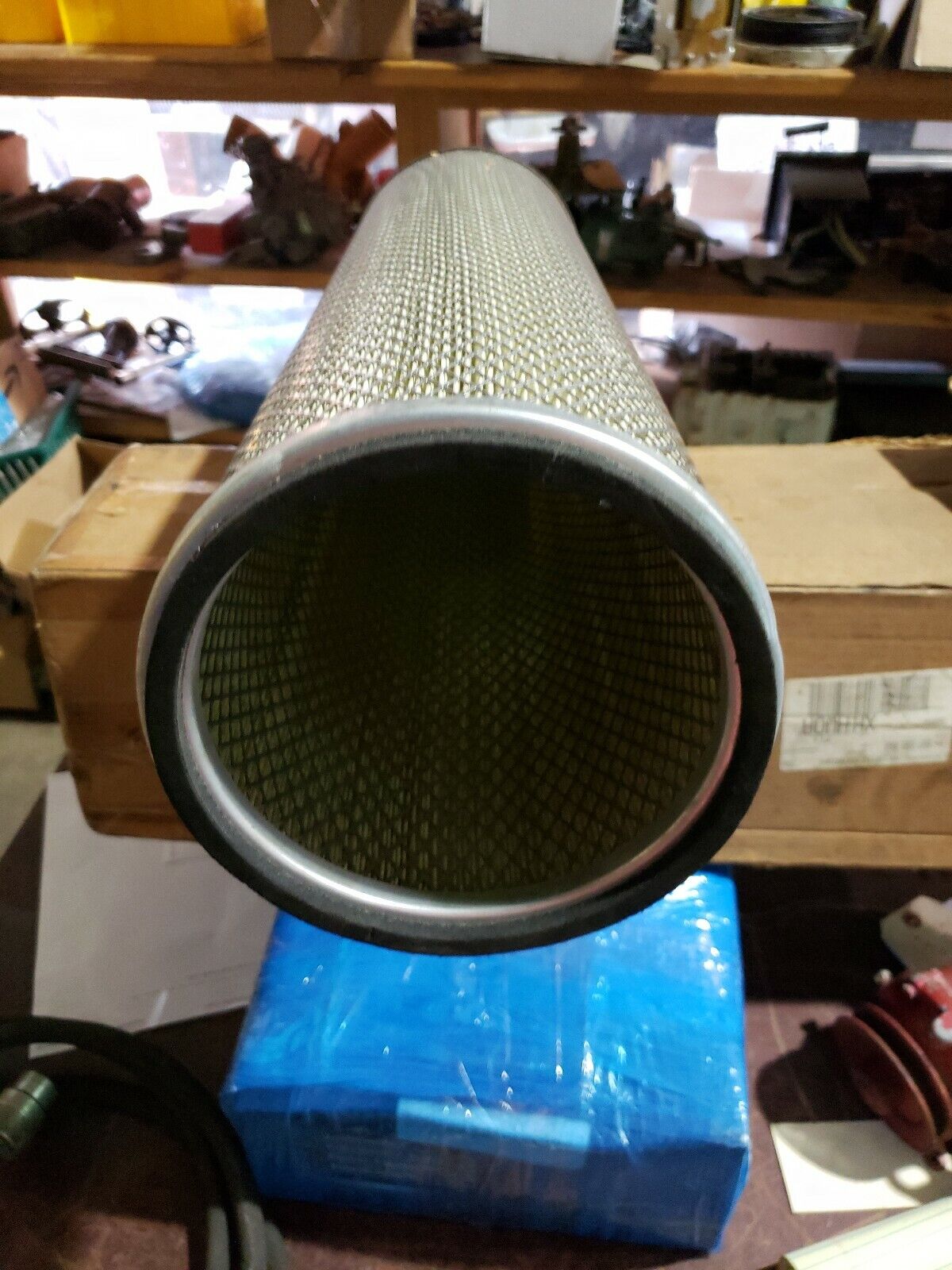 DONALDSON AIR FILTER P546613 NEW