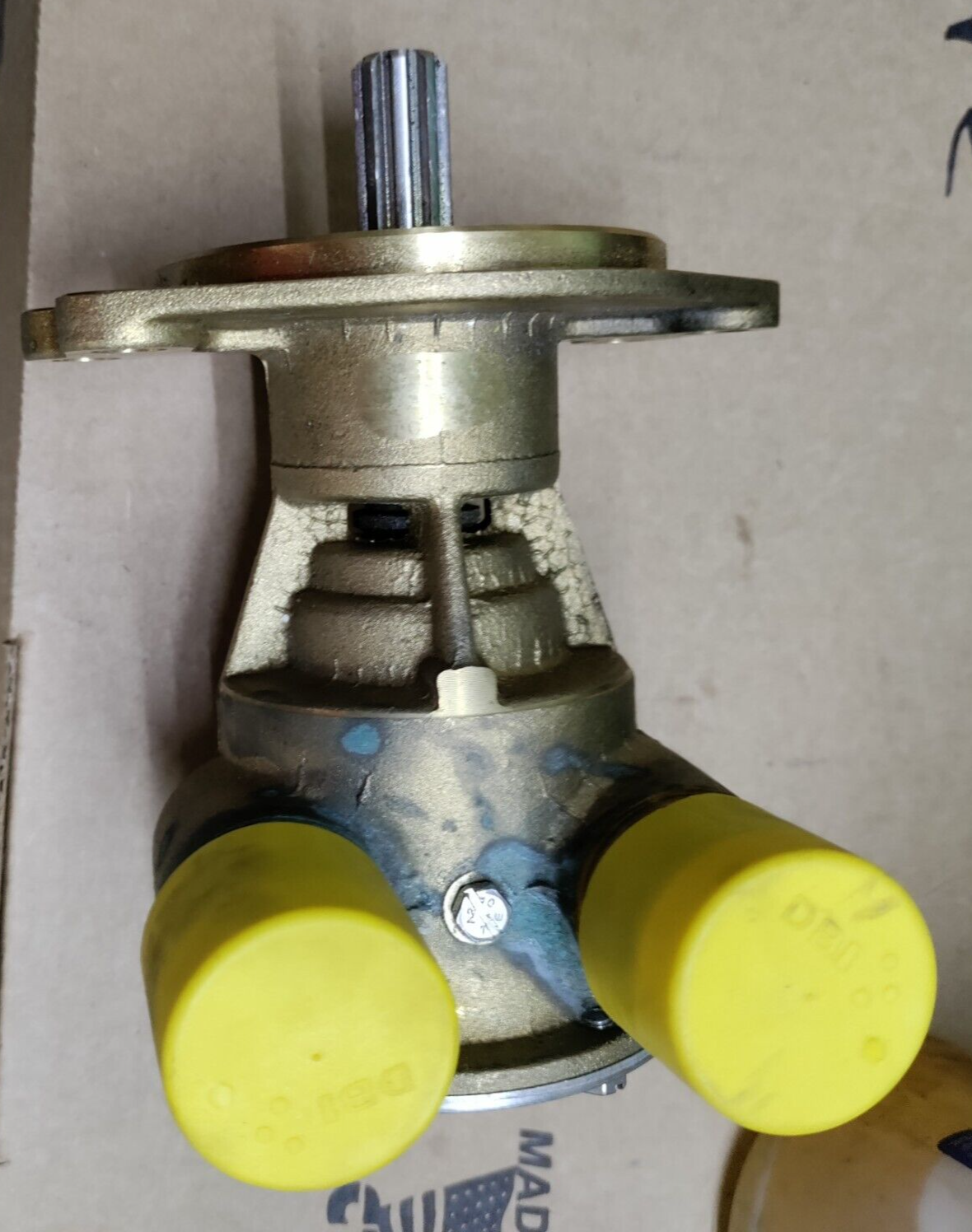 10-24907-01  REPLACED BY  10-13599-02  JOHNSON PUMP FITS JOHN DEERE  USED