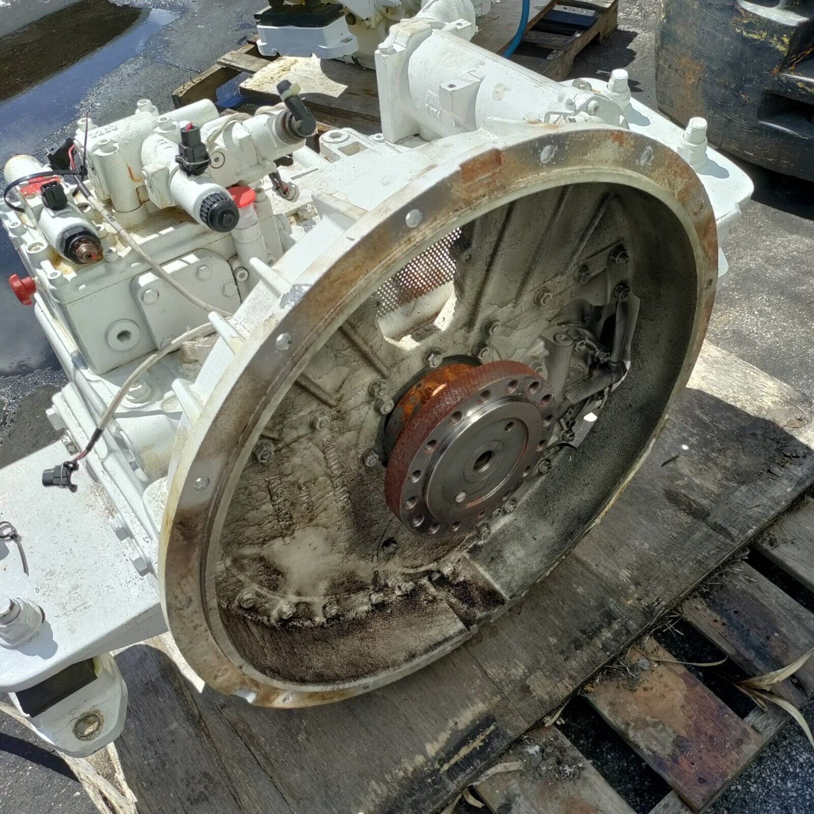 ZF MARINE ZF 2070, 1.765 to 1 RATIO TRANSMISSION / GEAR BOX / RECENT TAKE OUTS