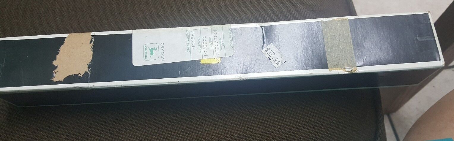 Genuine John Deere OEM Gasket # R116021