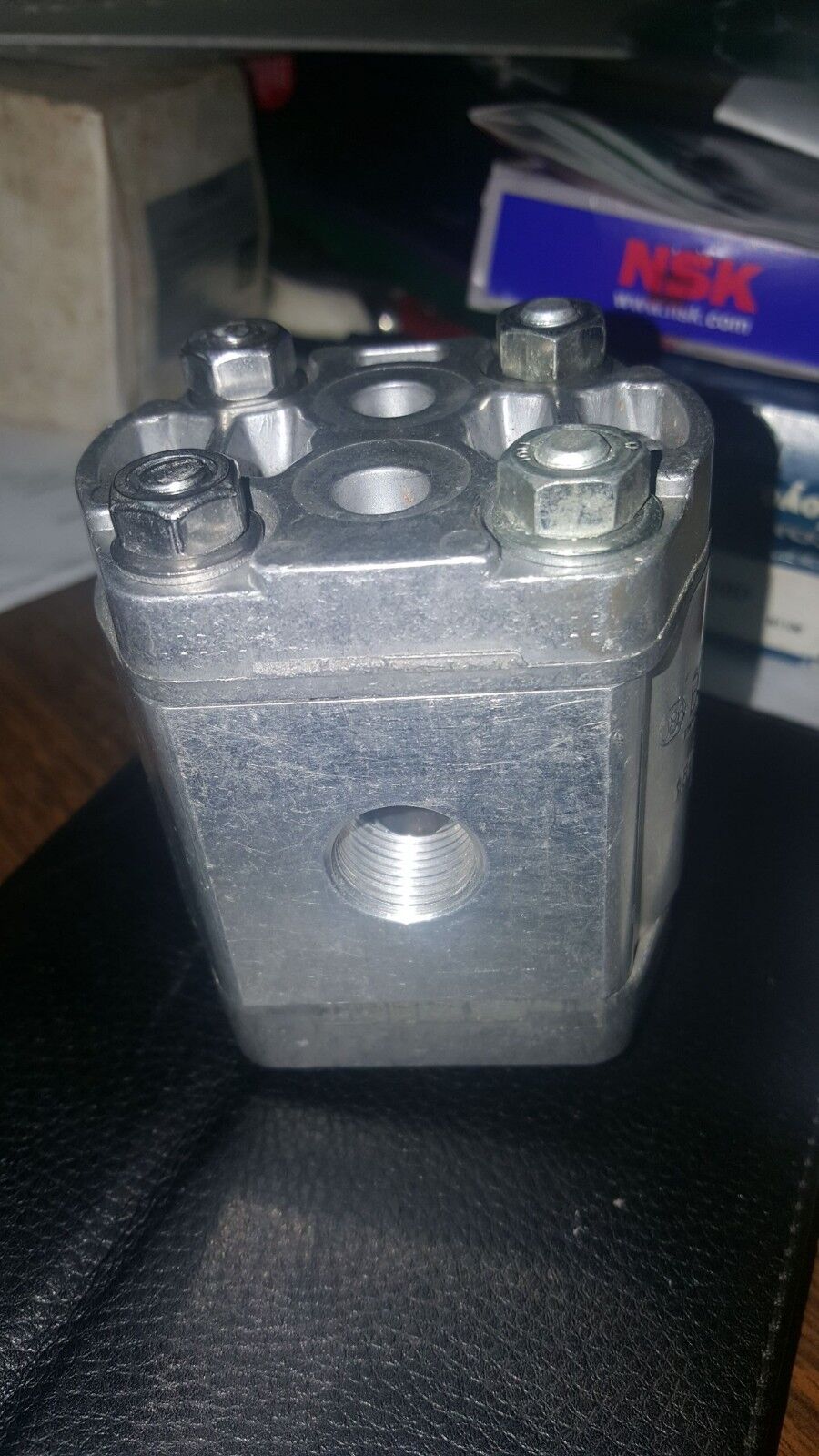 BOSCH HYDRAULIC PUMP 1577222446 new OLD STOCK