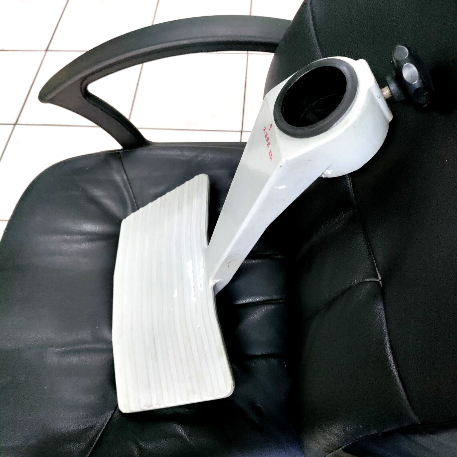 ZWAARDVIS # 64190 SWORDFISH ALUMINUM FOOT-REST FOR MARINE CAPTAINS CHAIR USED