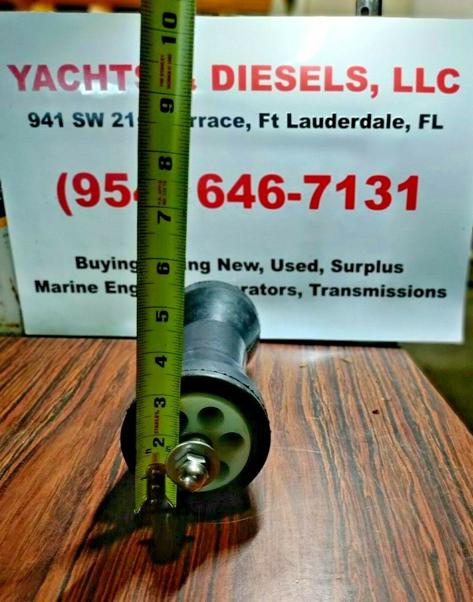 BOAT TRAILER  8 1/2" RUBBER REPLACEMENT ROLLER   (SEE PICS) USED