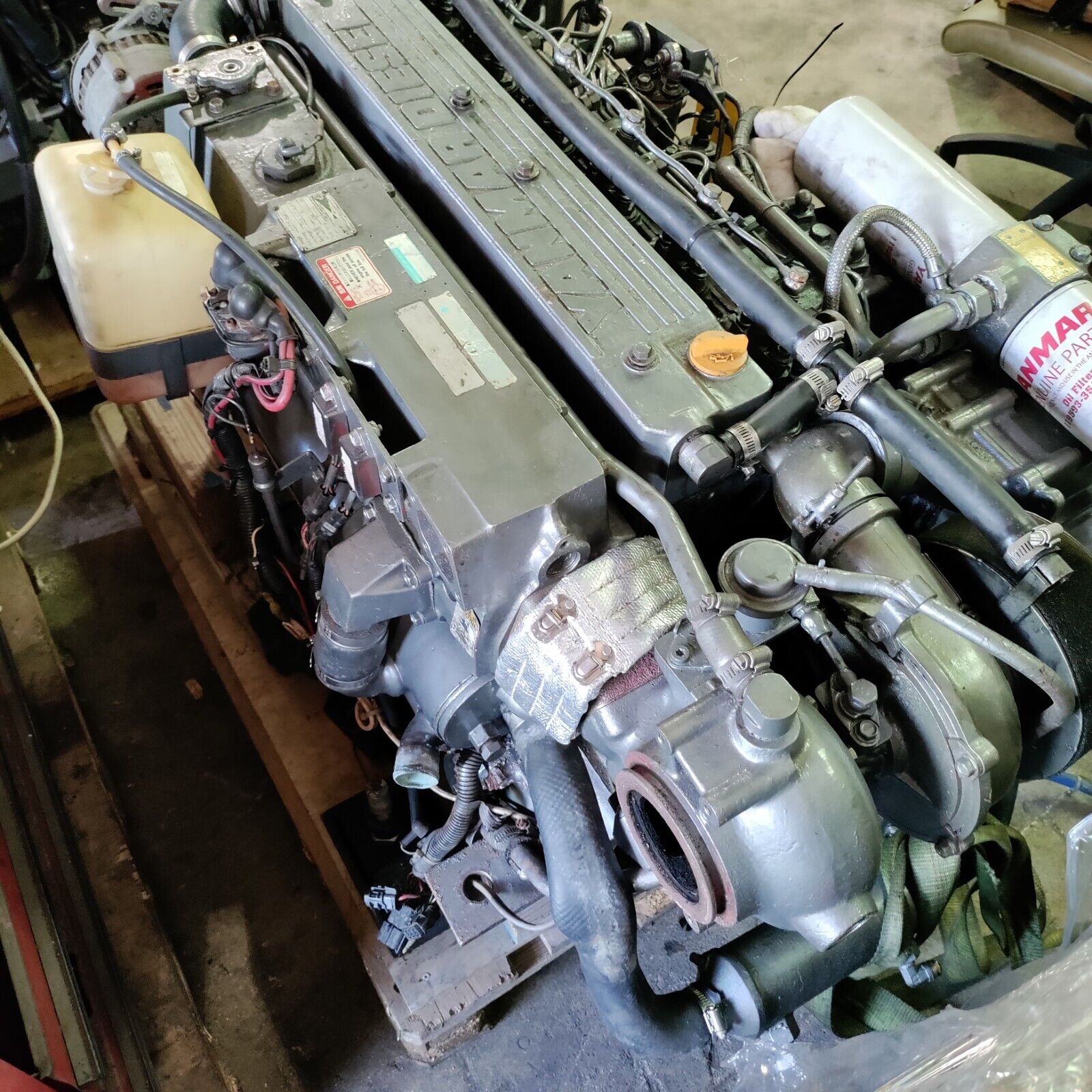 6LY2H-STE  6 CYL. 12V YANMAR DIESEL MARINE ENGINE 420 HP.  ( BOBTAIL )  USED