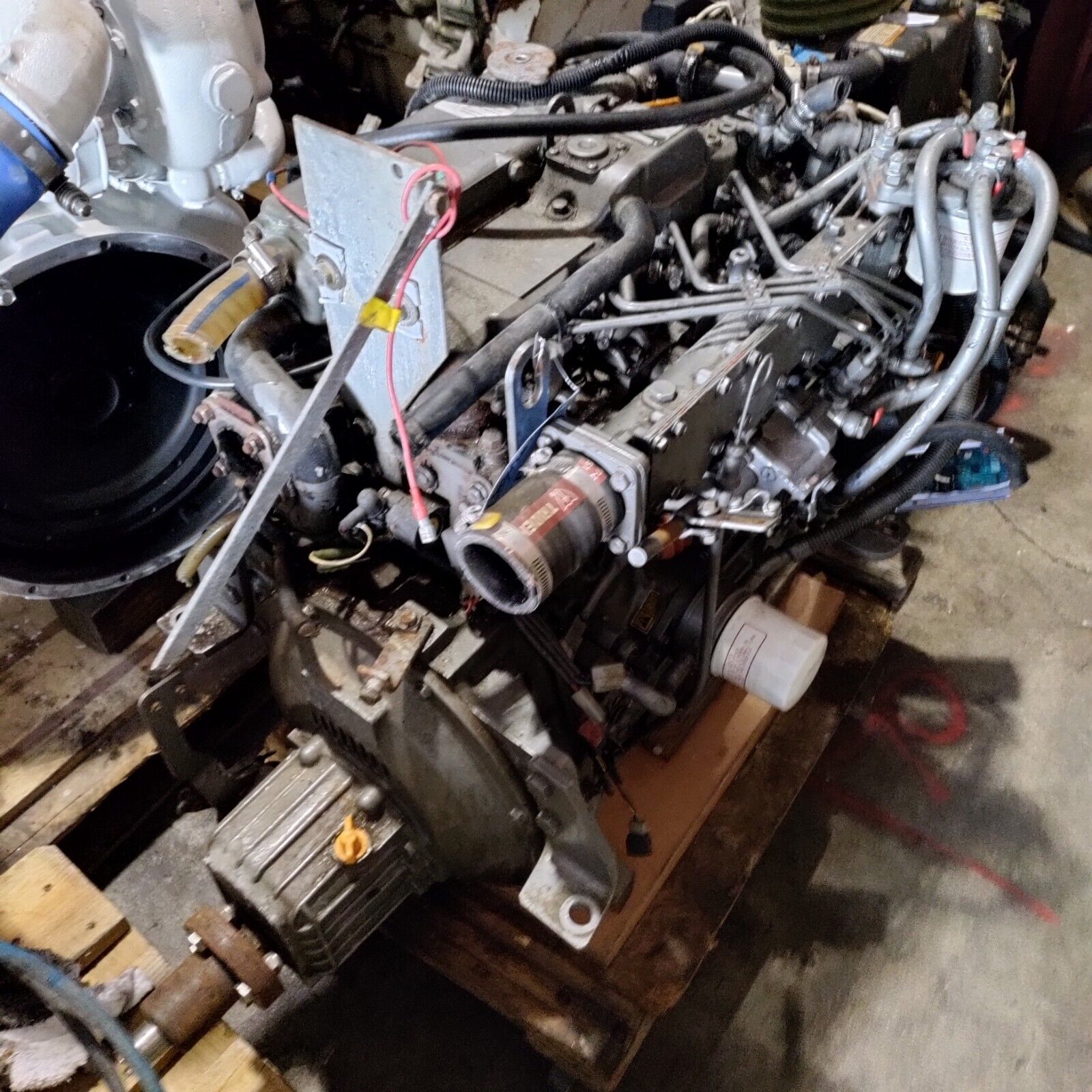 YANMAR 4JH4E DIESEL MARINE ENGINE 54 HP. w/ TRANSMISSION RUNNING TAKE OUT