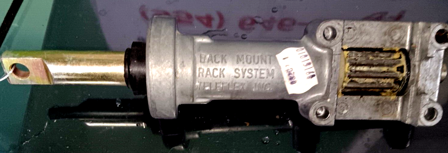 3950210 NEW TELEFLEX SEASTAR BACK MOUNT RACK ... STILL HAS COSMOLENE GREASE