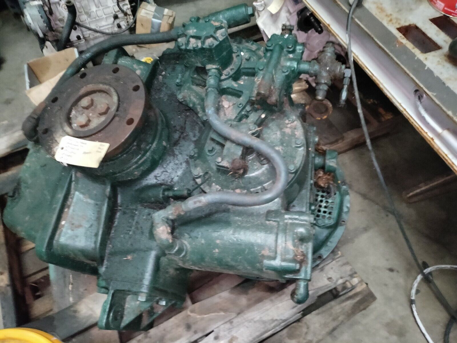 TWIN DISC MG-514B MARINE TRANSMISSION 4.5 TO 1 RATIO w/ # 1 HOUSING USED