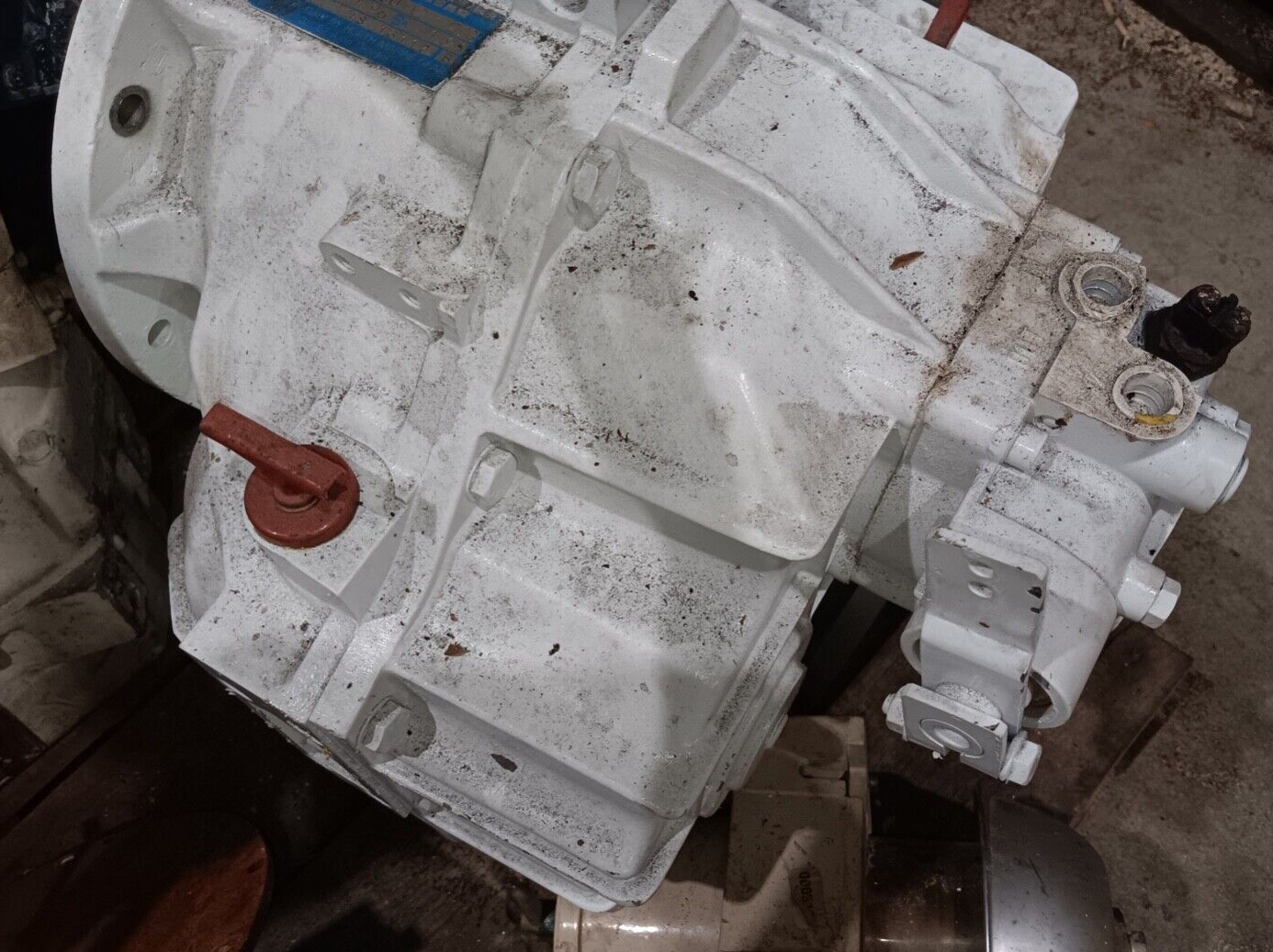 ZF-HURTH HSW 800 A2 DOWN ANGLE MARINE TRANSMISSION 2 to 1 RATIO USED