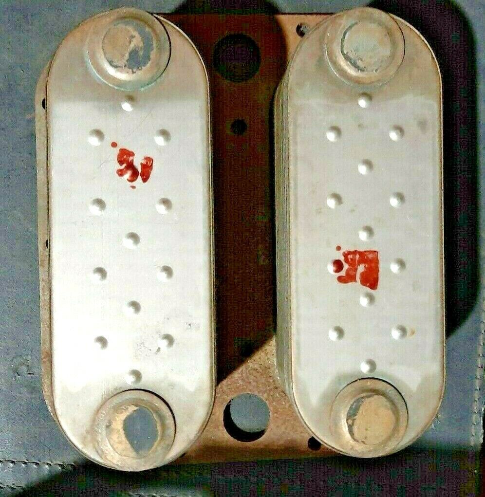 DETROIT DIESEL 8547237 OIL COOLER 24 PlATES NEW / OLD STOCK