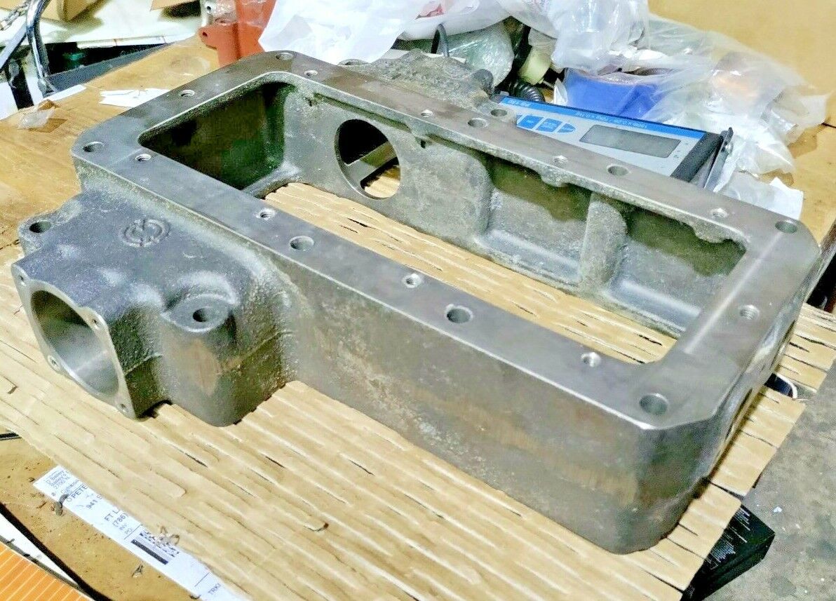 DETROIT DIESEL OIL COOLER HOUSING #23514481