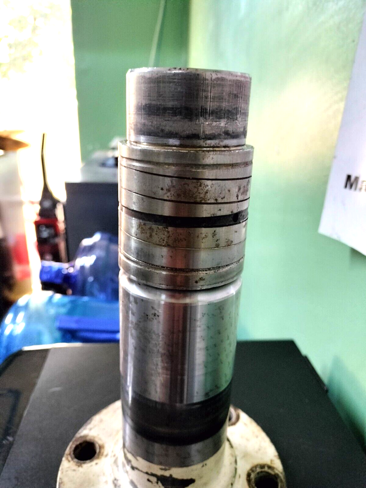 3207304015, OUTPUT SHAFT, ZF MARINE, ZF280 - USED W/ FREE SHIPPING