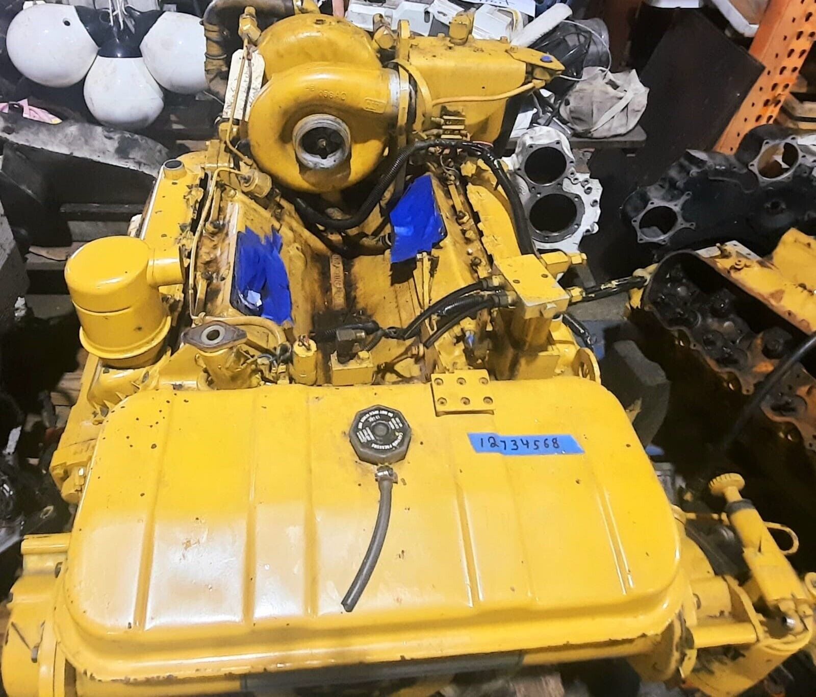 CATERPILLAR 3208 DIESEL MARINE ENGINE 435 HP.  BOB-TAIL / RUNNING TAKE-OUT