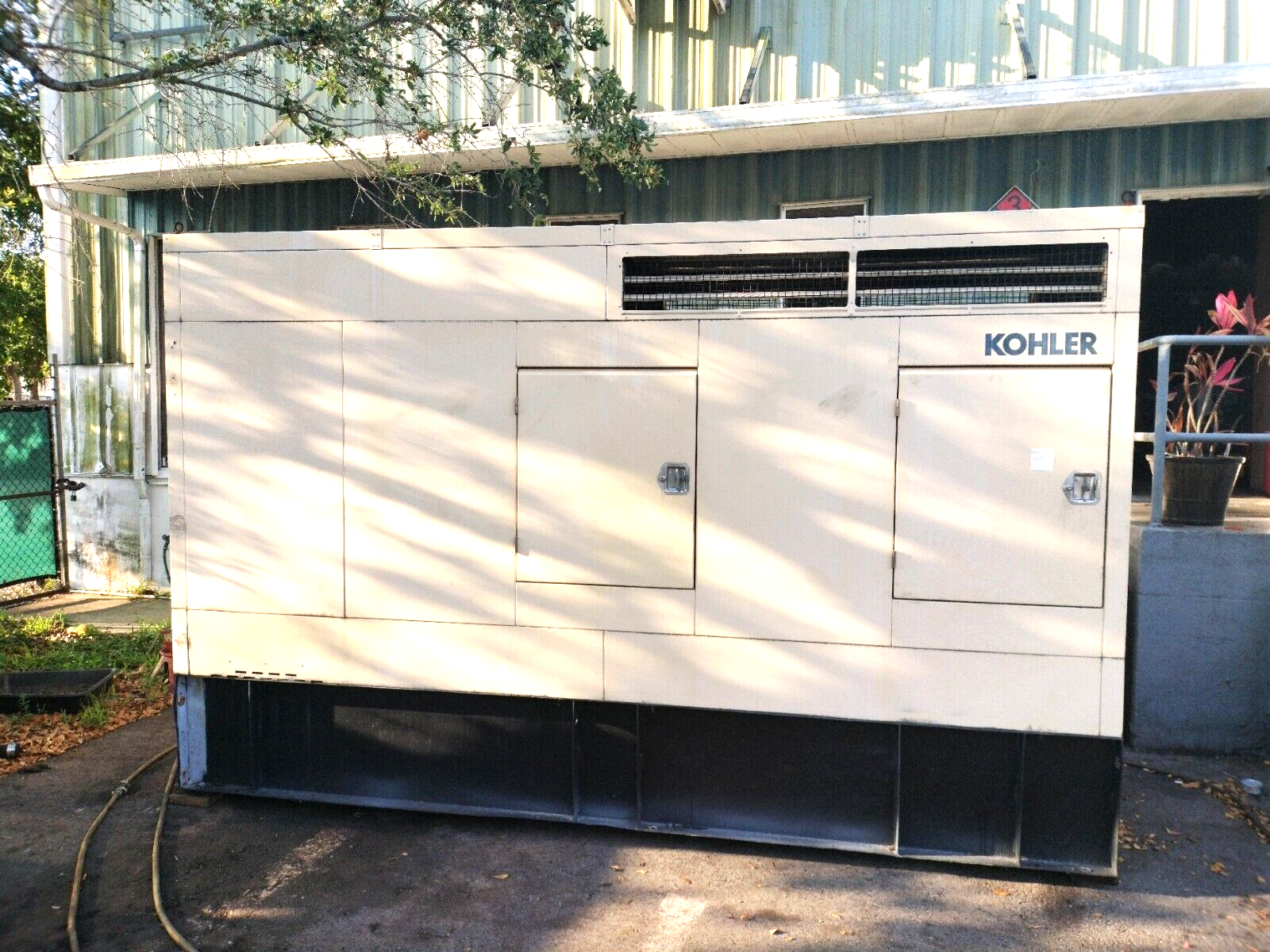 KOHLER 150KW STAND-BY STATIONARY GENERATOR SET w/ JOHN DEERE 6081 ENGINE 937 HRS