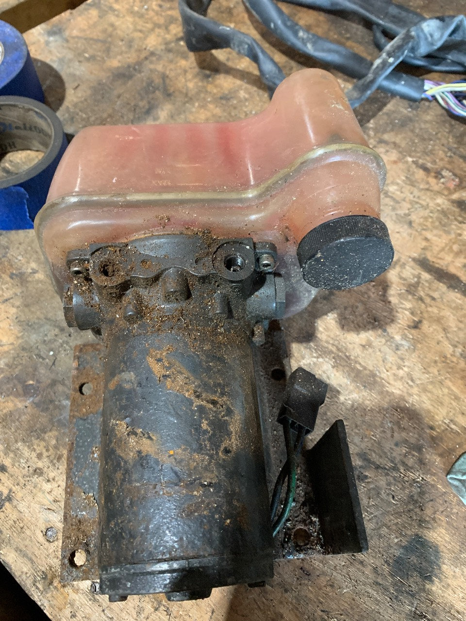 Volvo Penta Power Trim & Tilt Pump Assembly for SX / DP-S Sterndrive - Used