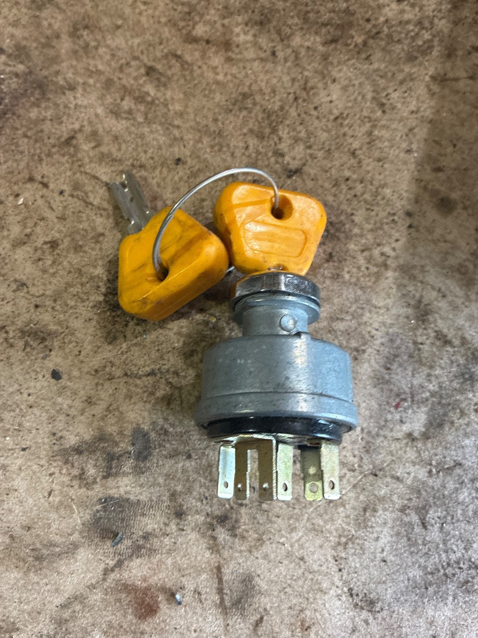 4-Position Ignition Switch with 2 Keys - Fits Clark, Hyster, Case, JCB (PN 2782017 / 2368655 / 379902) - Used