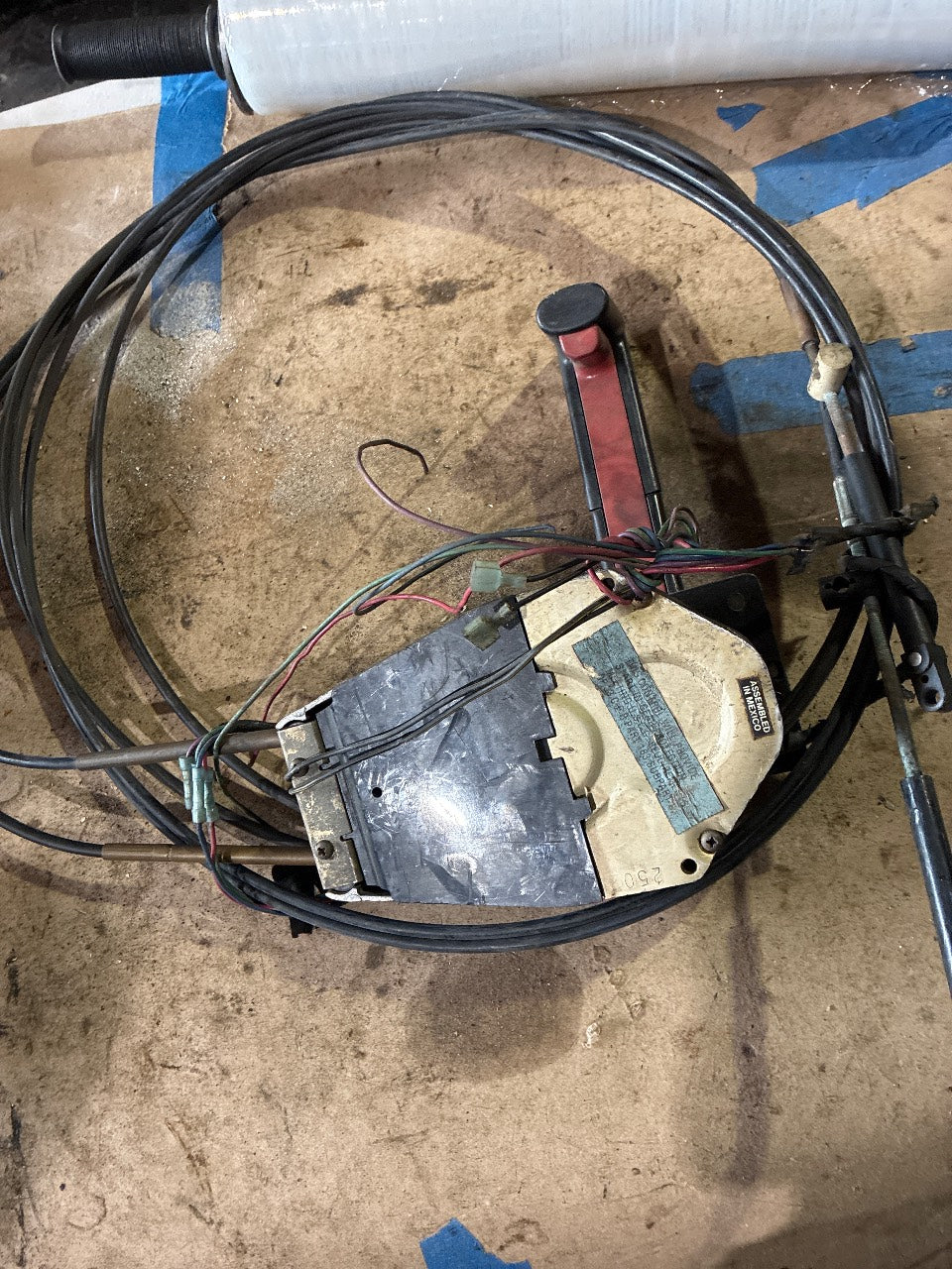 Mercury Quicksilver Commander 3000 Side Mount Remote Control with Cables and Trim Switch - Used