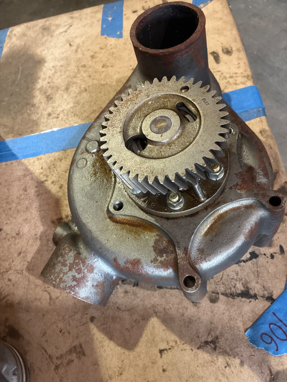 Detroit Diesel 8924723 Gear-Driven Fresh Water Pump for 12V71 / 16V71 / 12V92 / 16V92 - Used Core