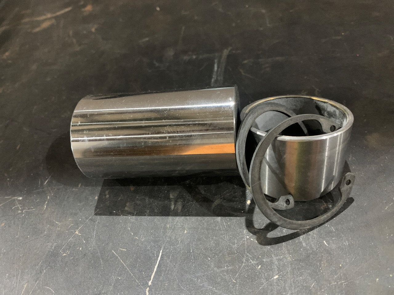 John Deere RE63915 Cylinder Liner Kit with Seal Rings - New
