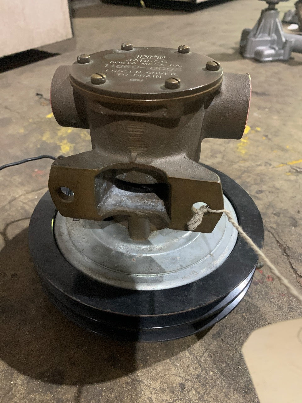 Jabsco 11860-0005 Electromagnetic Clutch Pump 12V Flexible Impeller Bronze Marine Pump - Used