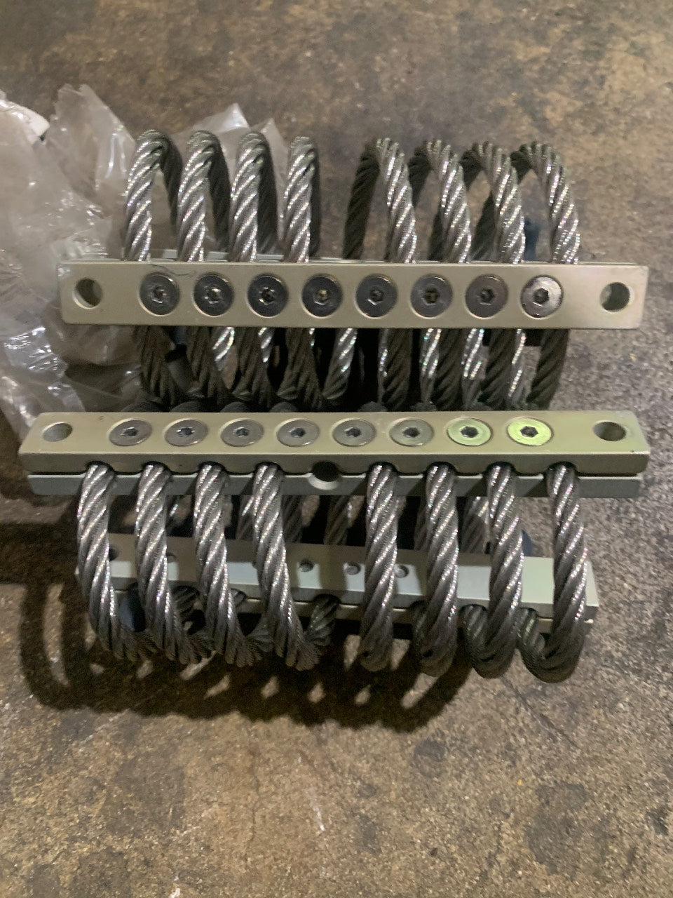 Wuxi 107-A2 Wire Rope Vibration Isolators, 1520 kgf, 8-Loop Helical - Pair - New