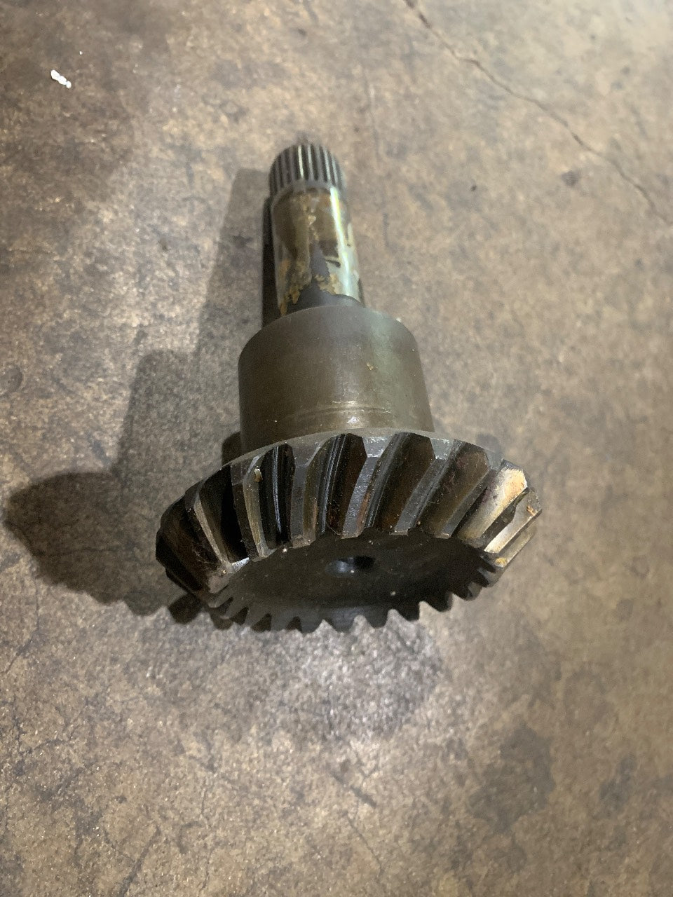 Dana D5M1 M80 Bevel Gear & Splined Shaft Assembly 30R396 / 85177 - Used