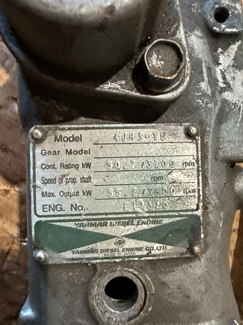 Yanmar 4JH2-TE Valve Cover / Bonnet Assy Head - Used