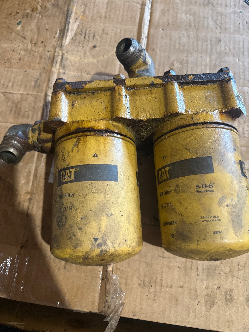 Caterpillar Dual Oil Filter Base Assembly with 1R-0714 Filters - Used