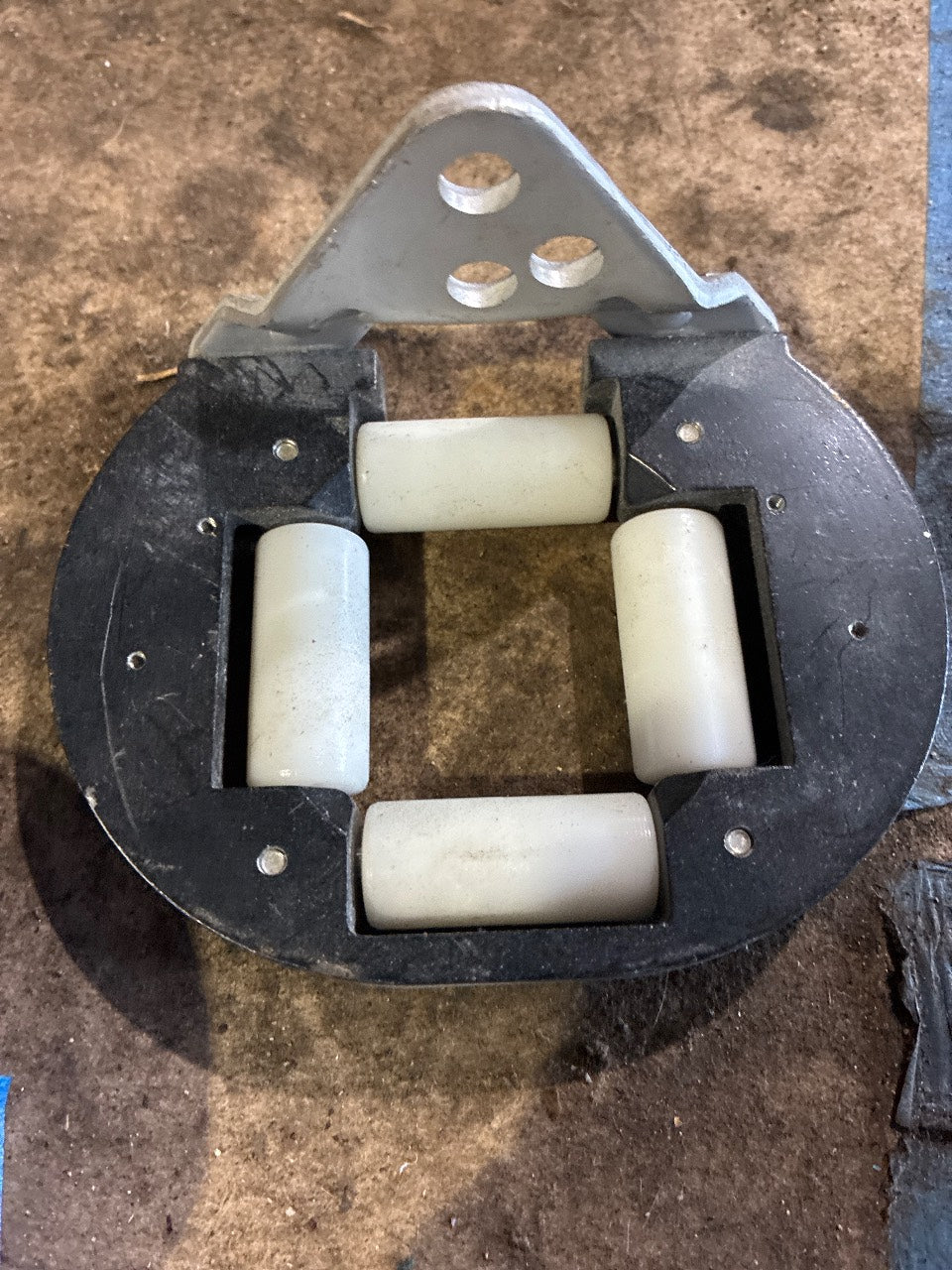 Glendinning Cablemaster Guide Roller Assembly with Bracket - Used