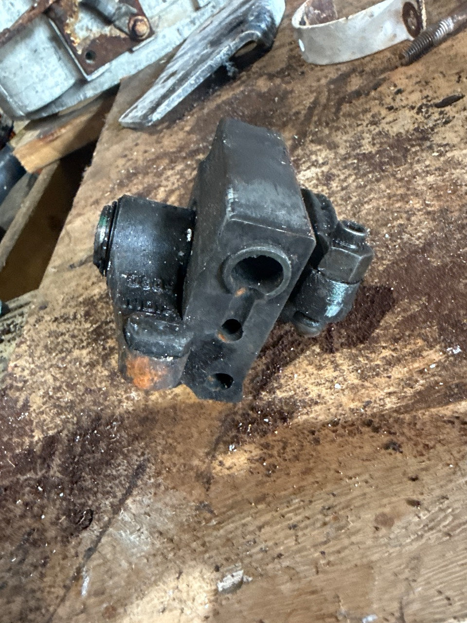 Cummins 6CT / ISC 8.3 Rocker Arm Lever Assembly - Used