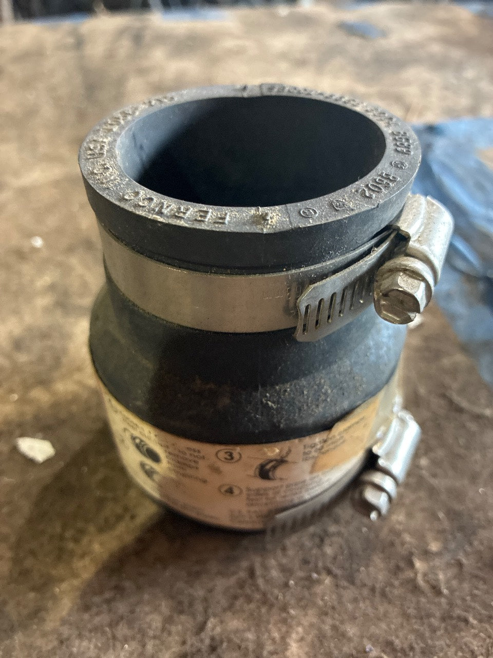 Fernco P1056-215 PlumbQwik 2" x 1-1/2" Flexible Reducing Coupling - Used