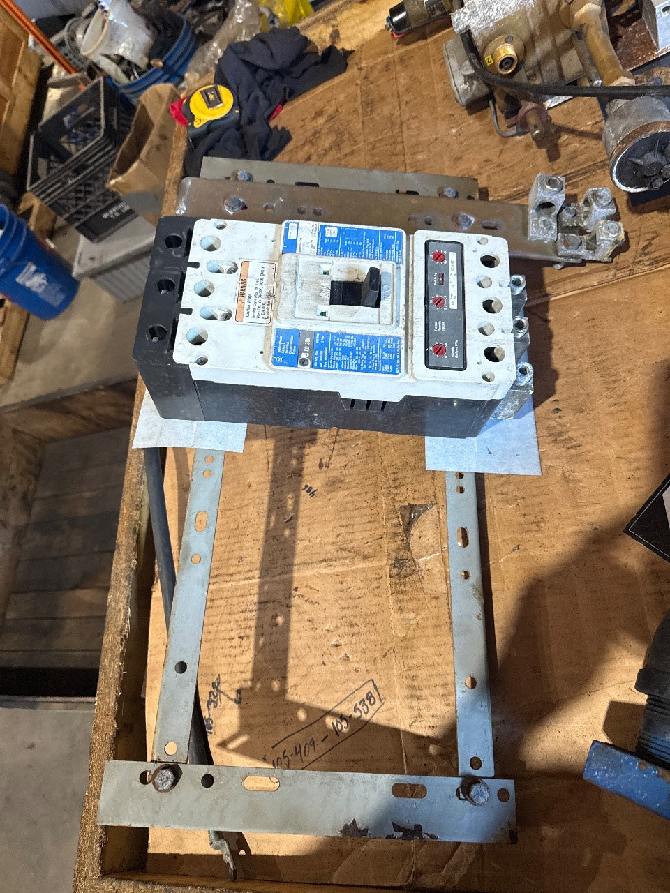Westinghouse KD3400F 400A 3-Pole 600VAC Molded Case Circuit Breaker with KT3400T Trip Unit - Used