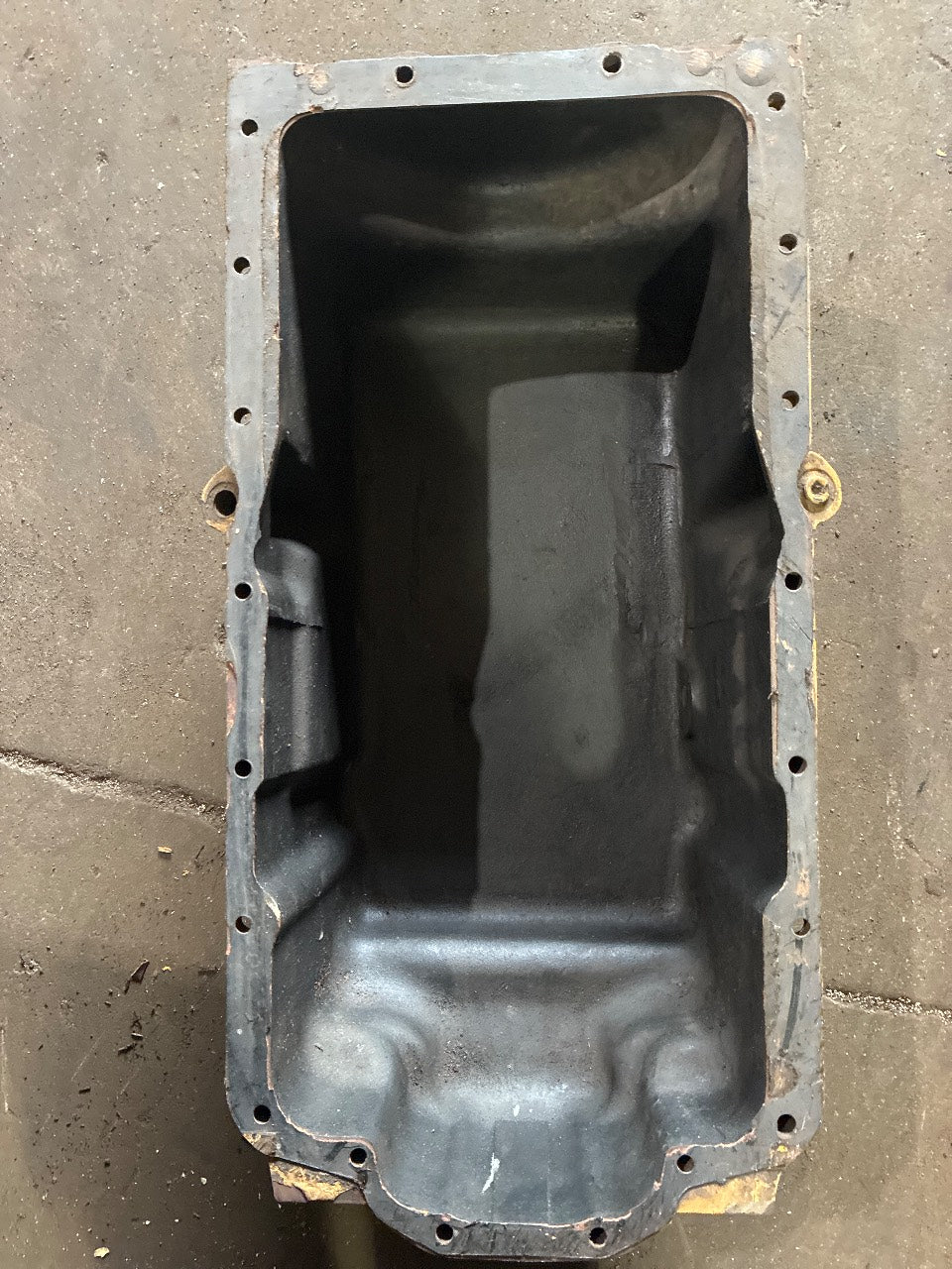 Caterpillar Cast Iron Engine Oil Pan - Used Take-Off