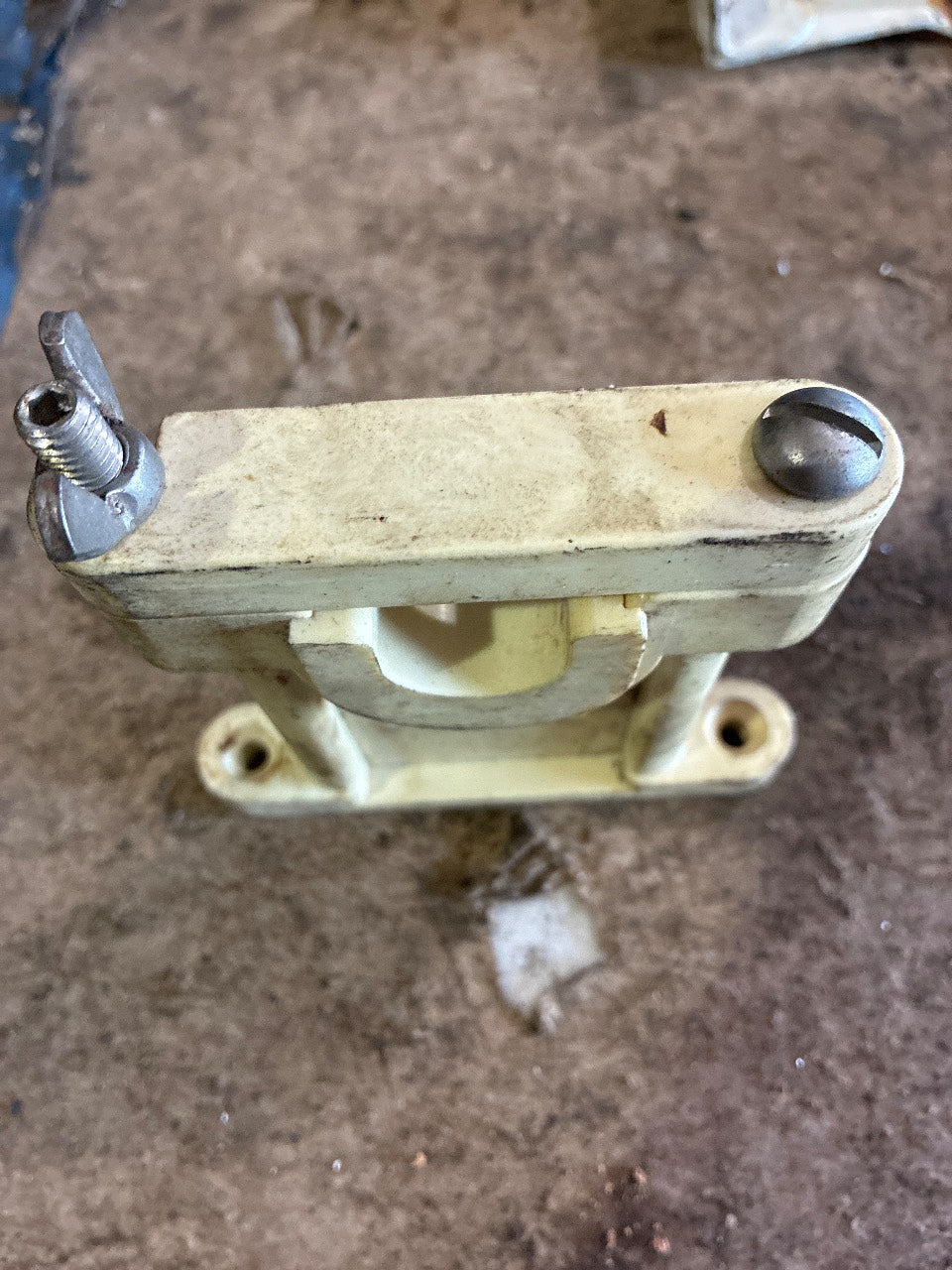 Shakespeare 408-R Upper Stand-Off Antenna Mounting Bracket - Used