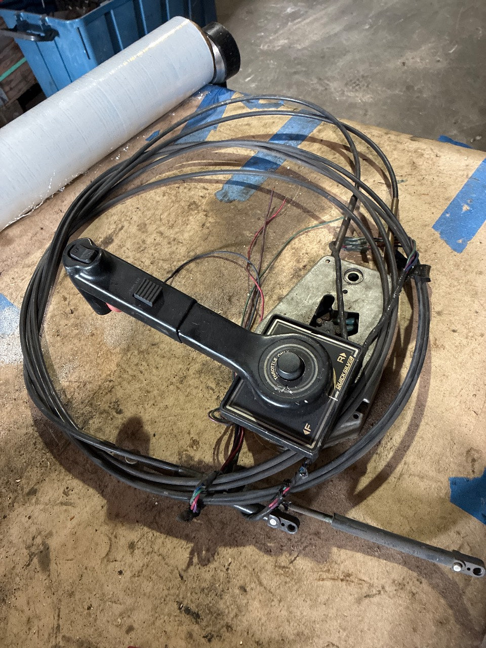 Mercury Quicksilver Commander 3000 Side Mount Remote Control with Cables and Trim Switch - Used