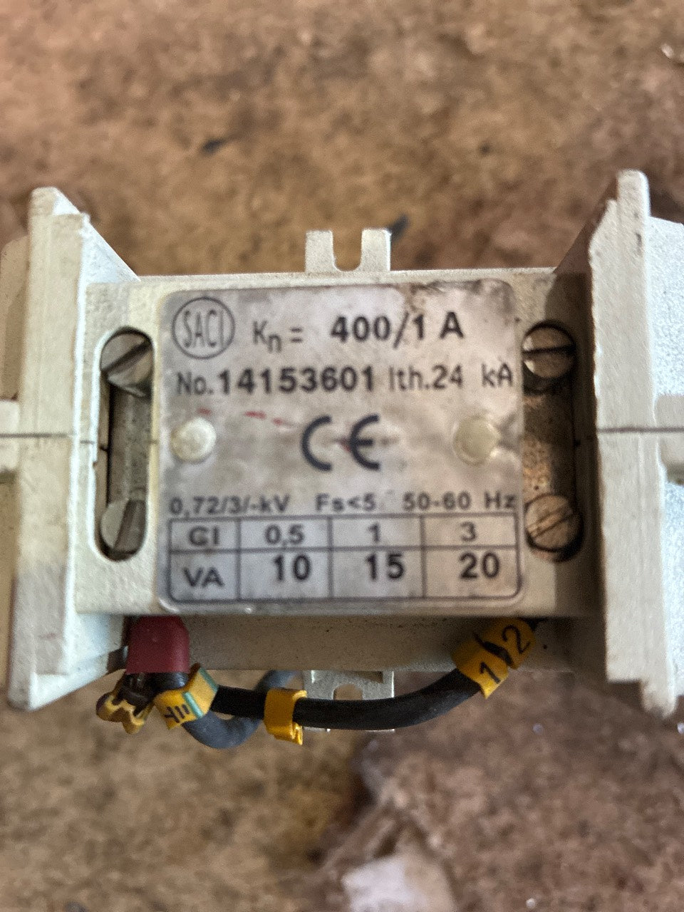 SACI TUC-40 400/1A Current Transformer 0.72kV 50/60Hz 24kA - Used