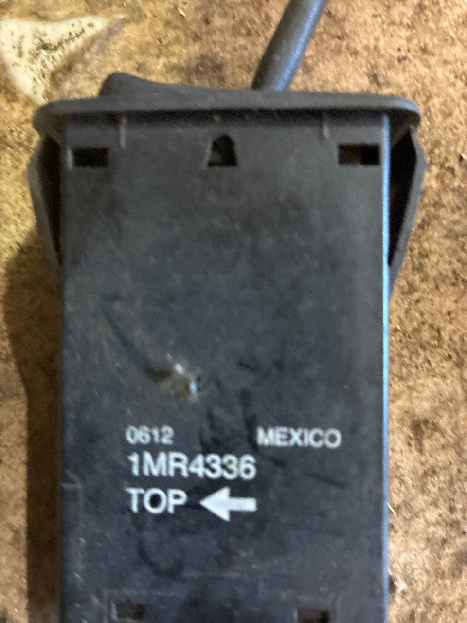 Mack 1MR4336 Windshield Wiper / Washer Rocker Control Switch - Used
