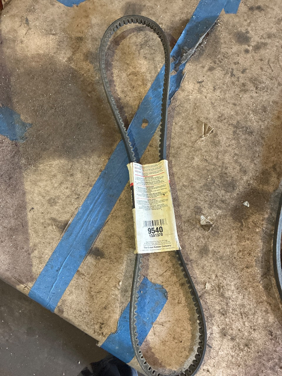 Gates 9540 Truflex Cogged V-Belt 13A1370 - New